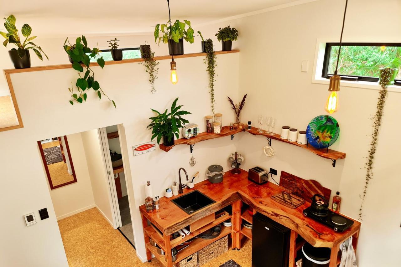 Adventurer'S Chest - Pohutukawa Hotel Hotwater Beach Luaran gambar