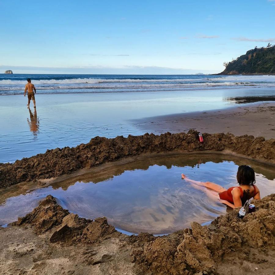 Adventurer'S Chest - Pohutukawa Hotel Hotwater Beach Luaran gambar